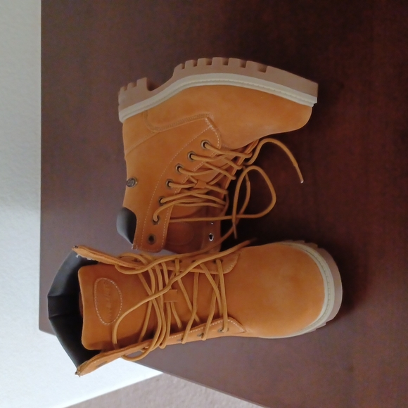 Boots - Picture 1 of 3